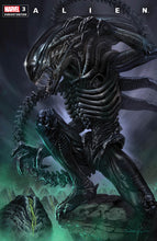 Load image into Gallery viewer, ALIEN #3 UNKNOWN COMICS LUCIO PARRILLO EXCLUSIVE VAR (05/26/2021)
